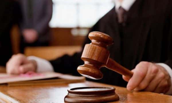 Overdue certificate allegedly changed for drug tender, indictment against director and company