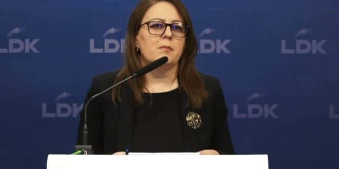 It’s not just Arlinda, there’s plenty of Arlinda, Hykmete Bajrami calls for protest after the murder in Pec.