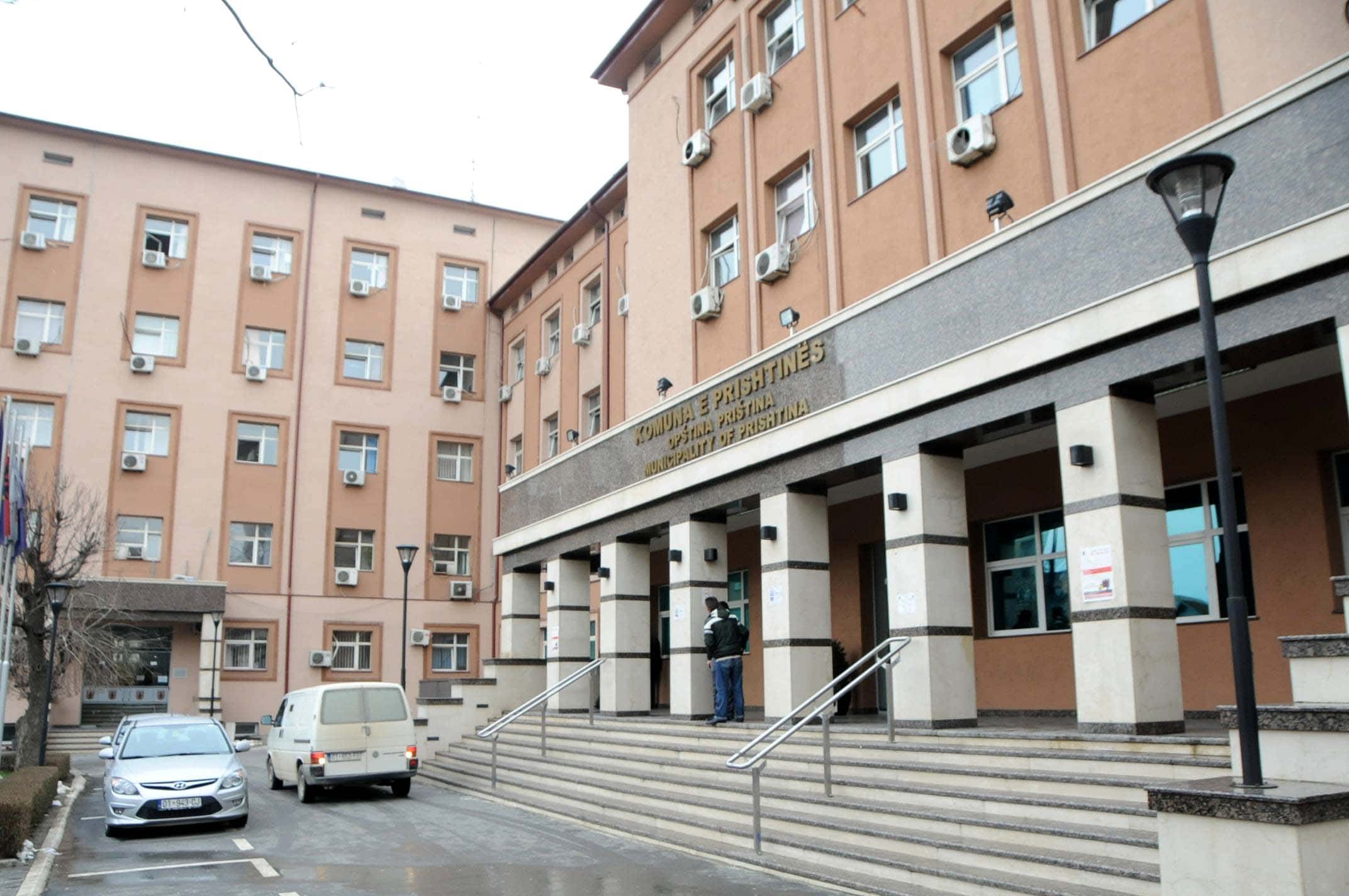 Pristina postpones seniors’ trip to Albania, due to protests there
