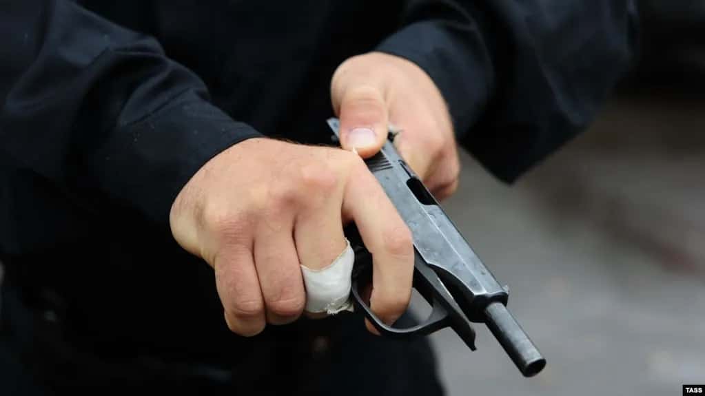 exclusive details Shots fired at four people in Strellc of Decani are two shells and a damaged car, two arrested.