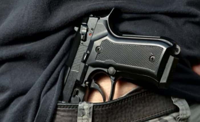 Exclusive With weapons in his belt in the middle of the night, police arrest 18-year-old in Obilic.