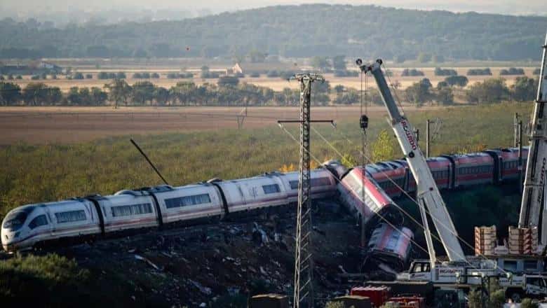 The railway tragedy in Spain hits Sánchez, jeopardises his chances of winning elections