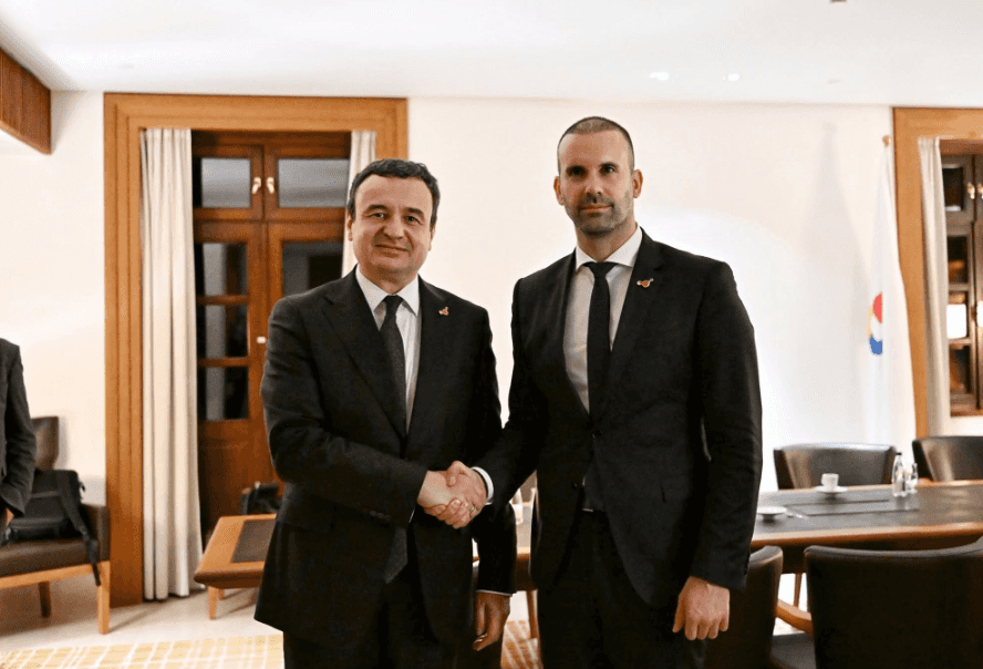 Kurti meets with Spajqi, discuss co-operation, EU integration