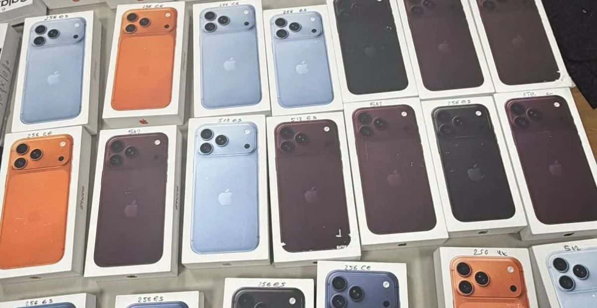 Customs reveals 113 smuggled phones, controls the business and apartment where they were hiding