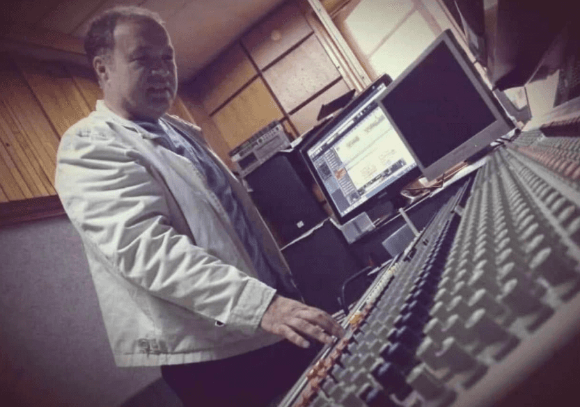 The renowned Kosovo singer, who left a trail with the hit, changes his life.
