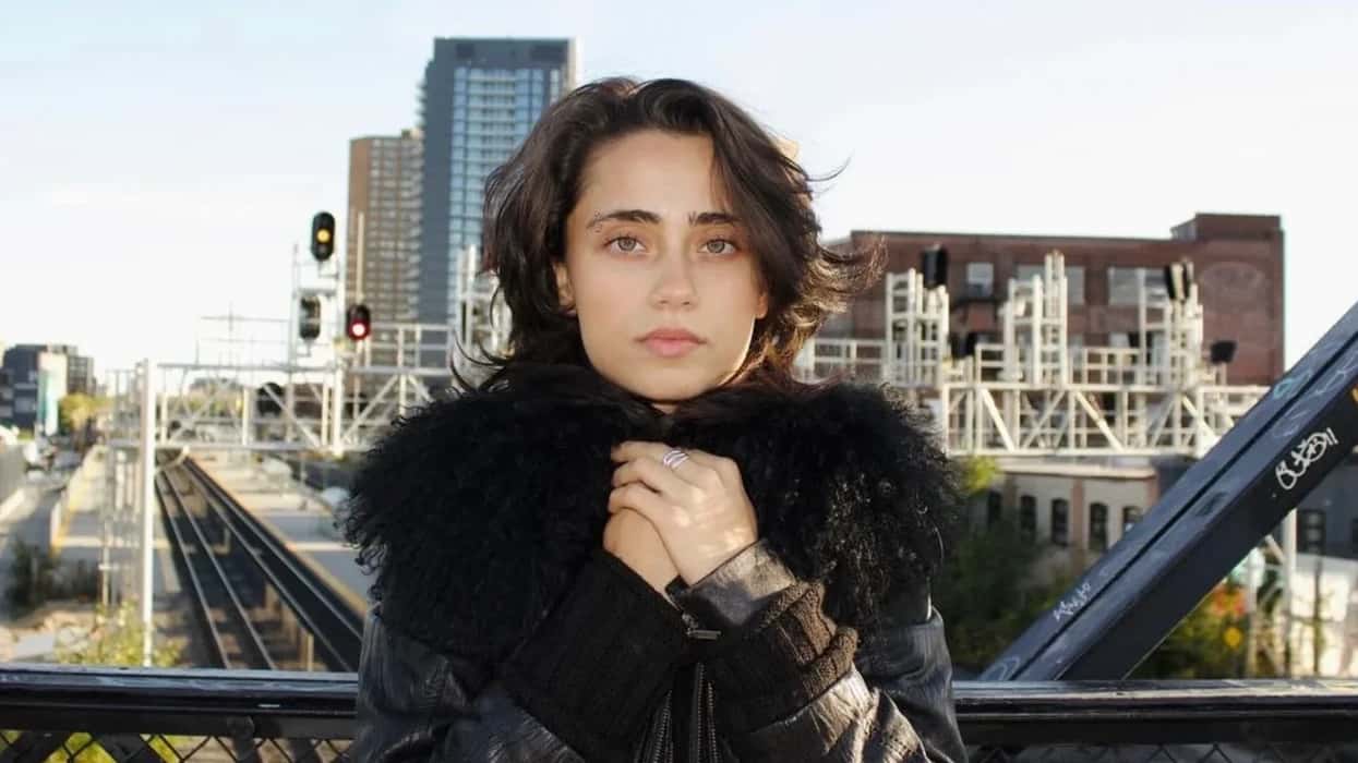 Kosovo artist Rinesa Qariqi separates young life