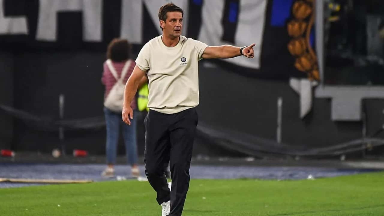 The interview prepares for derby with Milan amid numerous shortages, Chivu has dilemmas in formation