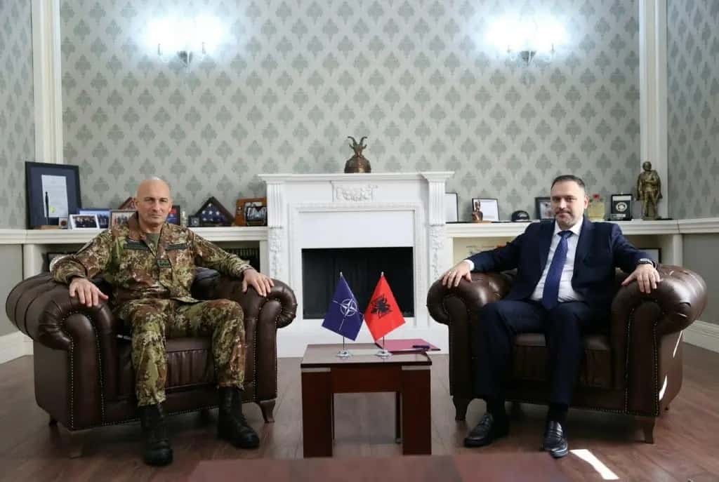New KFOR Commander Meets with Nufin, Discusss Security in Kosovo, Stability in Balkans