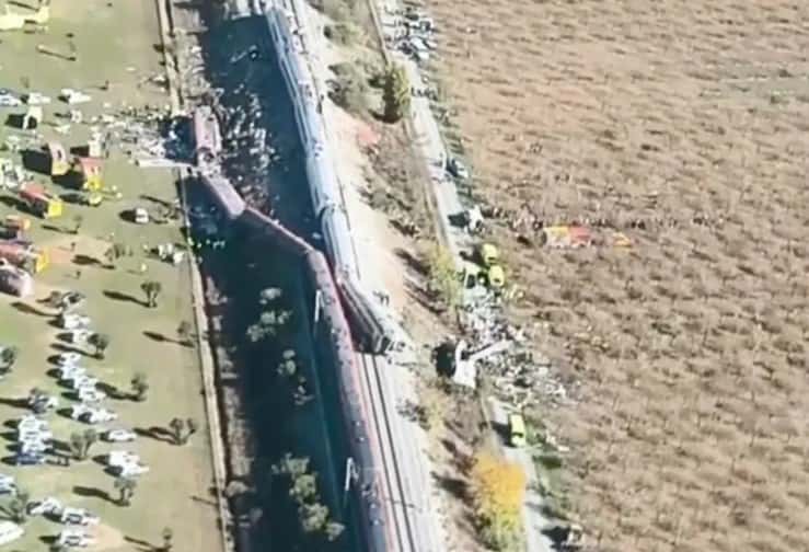 The death toll goes to 64 from the 2 trains crash in Spain