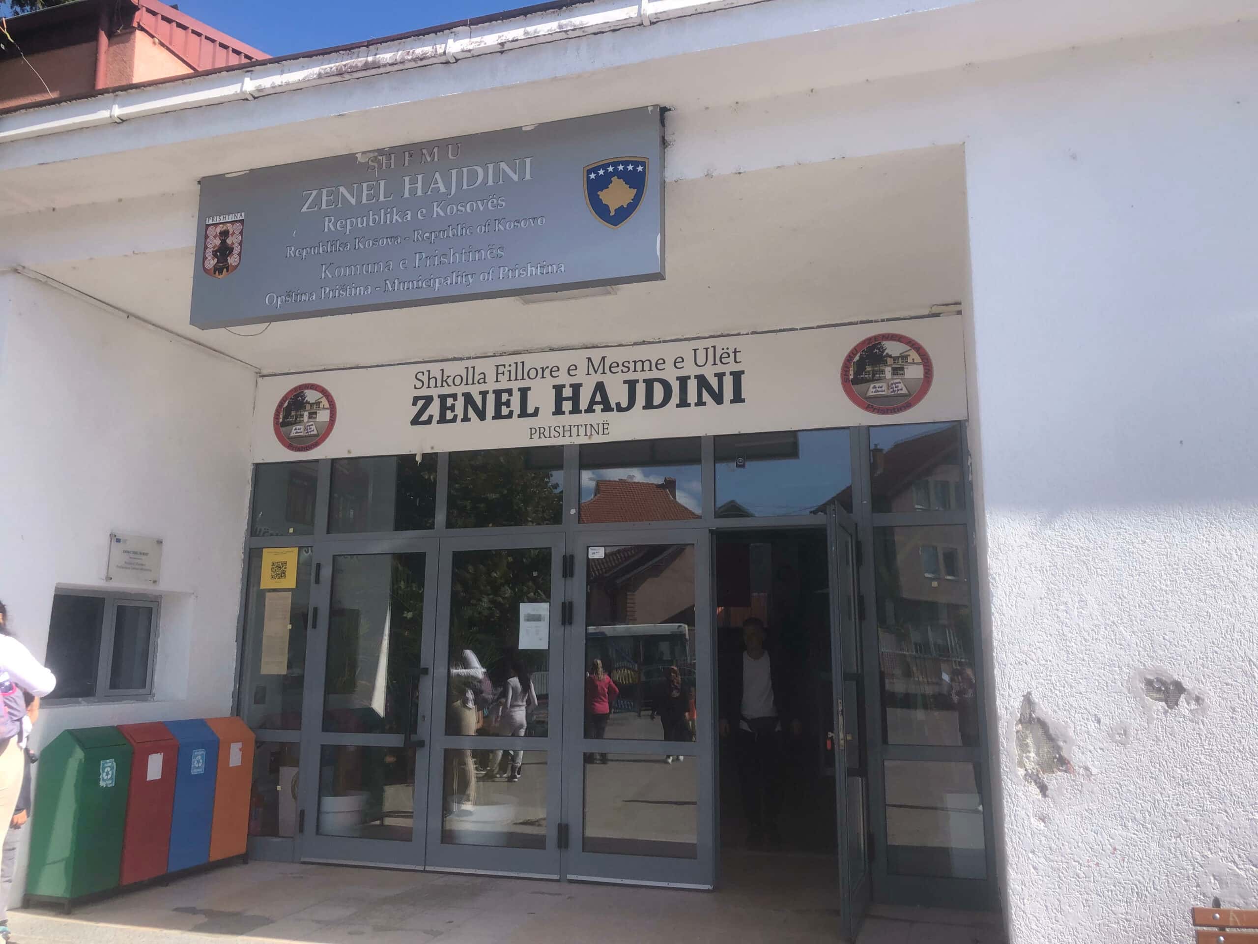 The 14-year-old student threatens teacher and tries to attack him during school