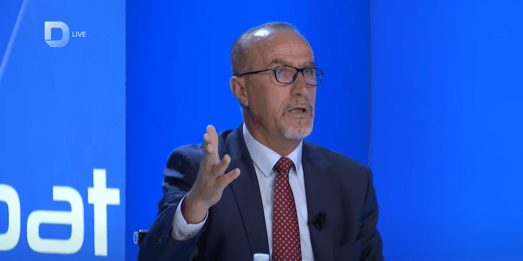 Haxhiu urges the resignation of all PDK leadership: Tonight until 7:00 p.m.