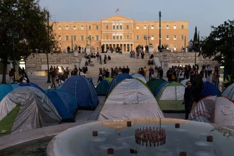 Protests in Greece for higher education and salaries