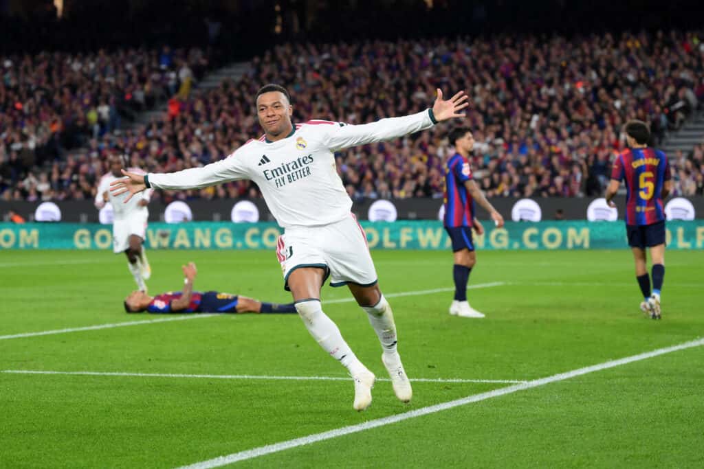 Mbppe destroys Barcelona in Camp Nou, Real wins El Classic