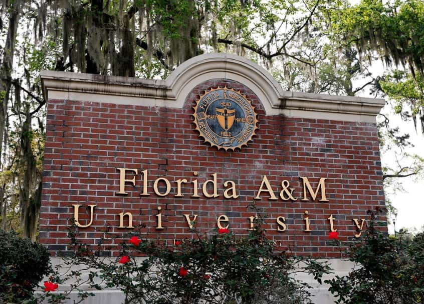 Shots near a university in Florida, 12 injured, among them six minors