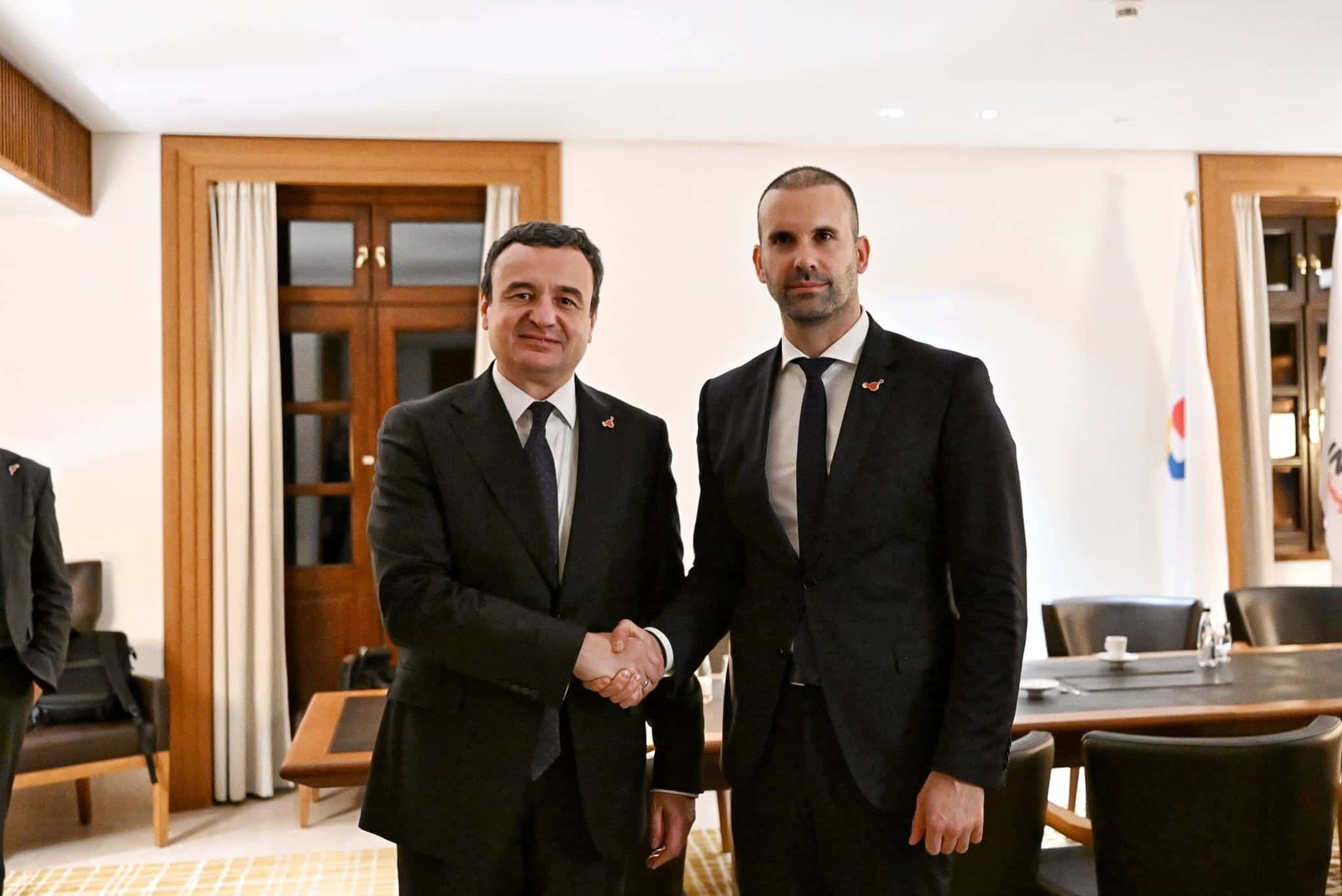 Kurti meets with Spajiqi in Montenegro, discuss co-operation, EU integration