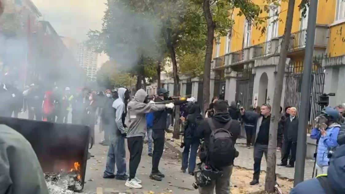 Protests escalate in Tirana, police call: Protest peacefully, or we will act.