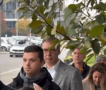 Vucinqit is not allowed to vote without waiting for turn, forced to wait like other citizens