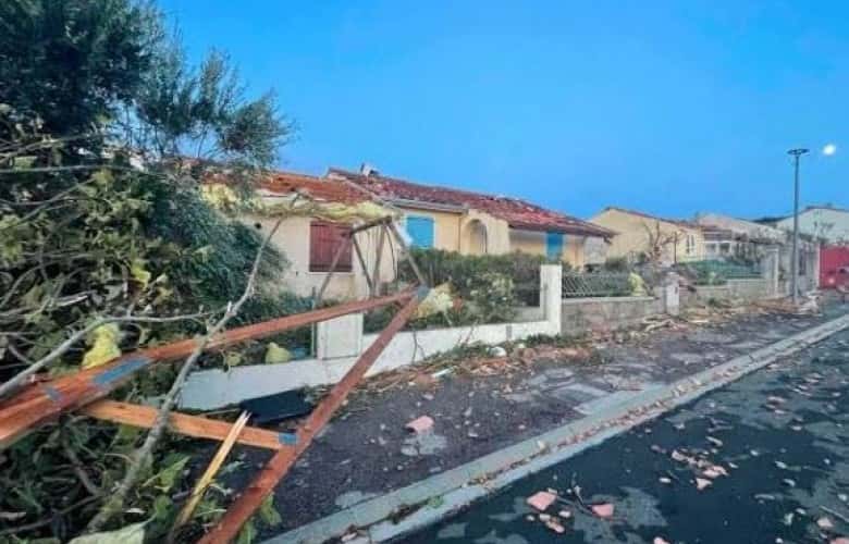Four dead after a tornado in Antalya