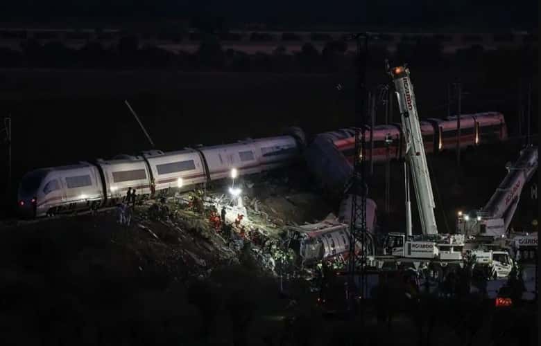 Spain declares three days of mourning after the tragic railway accident of 68 victims