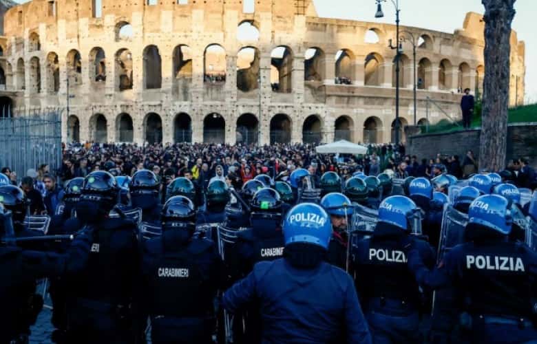 Protests in over 60 cities in Italy, clashes with police in Rome, Turin
