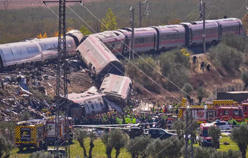 In 68, the number of victims from Spain’s train crash, rescue teams search for more troops