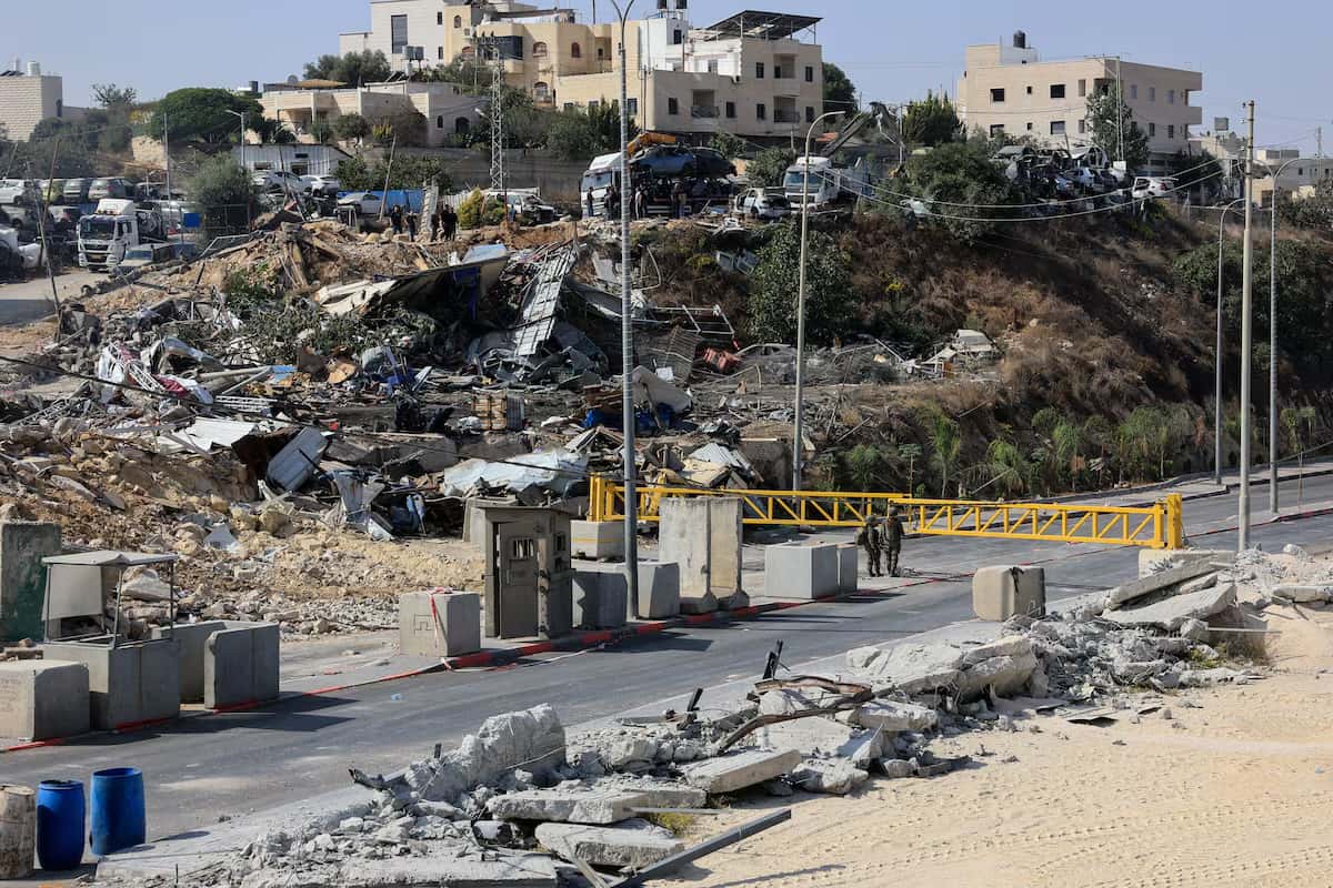 Israeli Army displaces 1,200 Palestinians, 1,300 at risk of homelessness