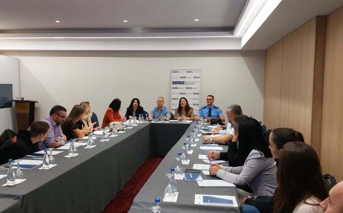 Police and O SEU holds school security tables in four Kosovo municipalities