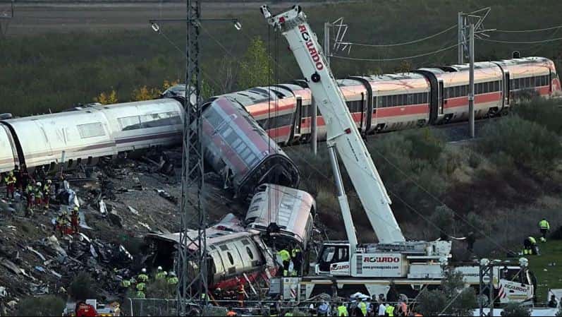 Spain declares three days of mourning after the train accident of 68 dead