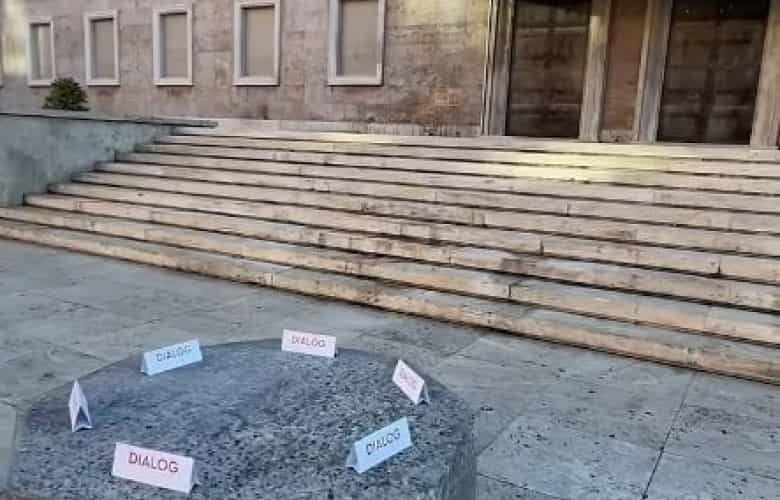 Rama again seeks dialogue with students and professors