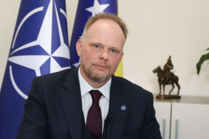 Zyrtari i NATO’s thotë se e ndjen që po e hapin një kapitull të ri të raporteve me Serbinë