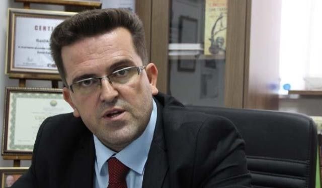 Selmani: Studentët shqiptarë nuk thonë se nuk e pëlqejnë gjuhën maqedonase, por kërkesat e tyre duhet të dëgjohen