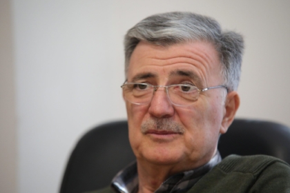 Diplomati Viktor Gaber kërkon referendum për ndryshimet kushtetuese dhe rrugëtimin e RMV-së drejt BE-së