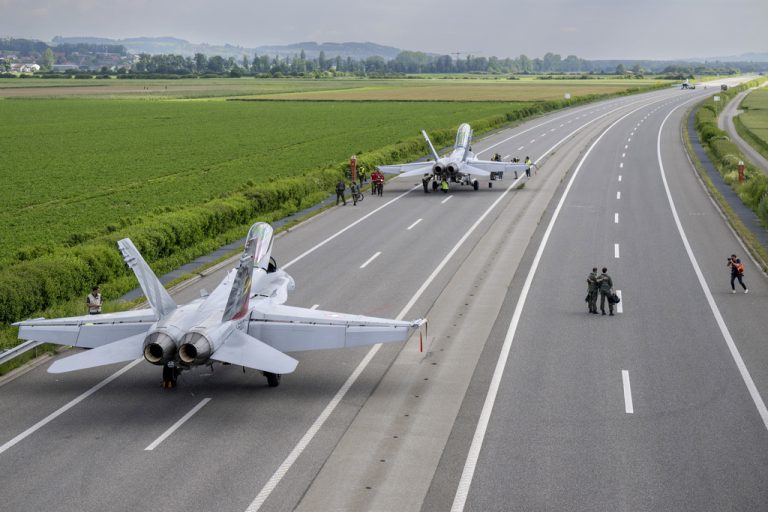Pse zviceranët janë skeptikë për aftësinë mbrojtëse të vendit të tyre? Pse zviceranët janë skeptikë për aftësinë mbrojtëse të vendit të tyre?