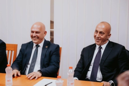 Haradinaj: 128 është numri i AAK-së, qytetarët kanë mundësi të zgjedhin ekipin e dëshmuar që i prin Ardian Gjini