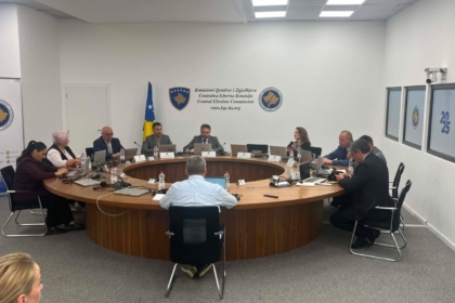 KQZ certifikon 902 kandidatë të 21 subjekteve politike për zgjedhjet e 7 qershorit