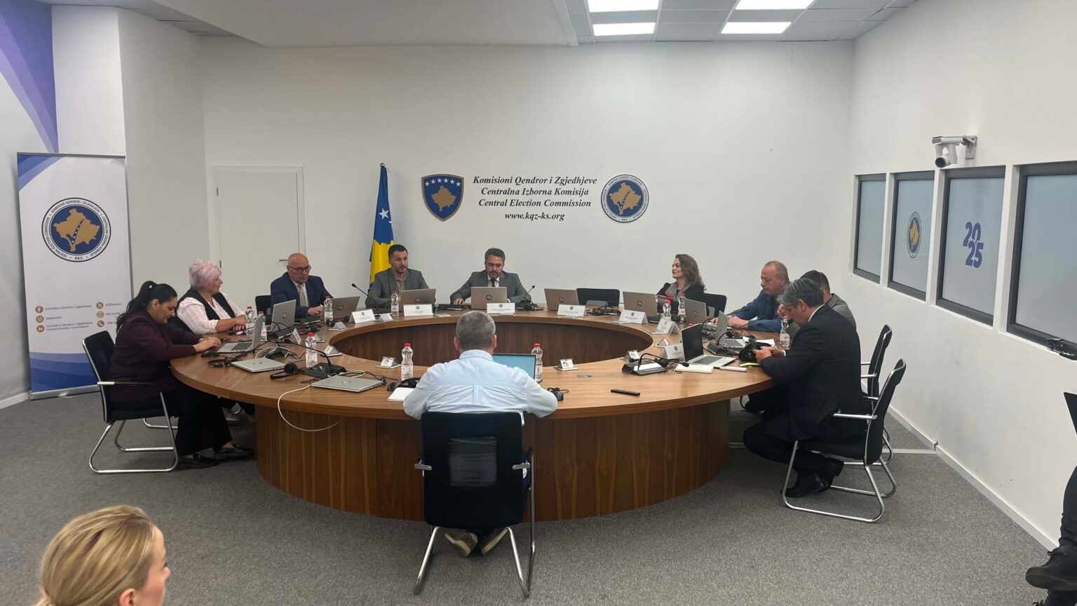 KQZ certifikon 902 kandidatë të 21 subjekteve politike për zgjedhjet e 7 qershorit