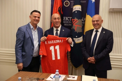 Humanisti dhe kandidati i parë shqiptar për parlament të Bazelit aderon në AAK, e presin Haradinaj dhe Gjini