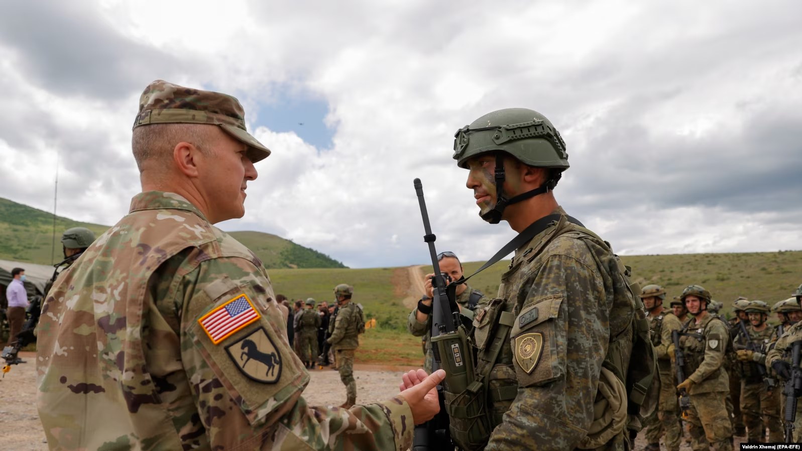 Albanians For America mirënjohje DASH’it pas lajmit për lejimin e shitjes së armëve për Kosovën Albanians For America mirënjohje DASH’it pas lajmit për lejimin e shitjes së armëve për Kosovën