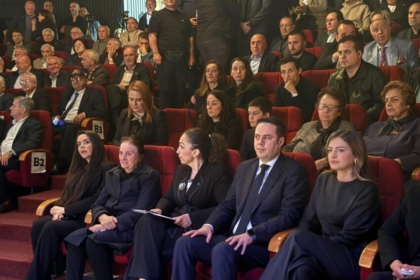 Nis mbledhja komemorative për Alush Gashin, Osmani e Abdixhiku shkruajnë në librin e zisë