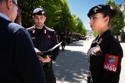 Carabinierët italianë njoftojnë për patrullime në Mitrovicën e Veriut: Mbështetje për lëvizjen e lirë të të gjithëve