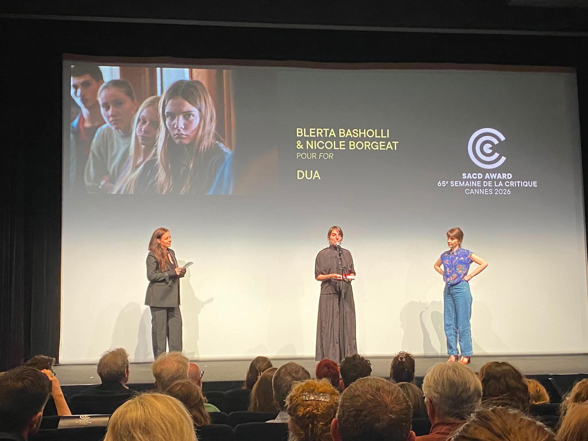 Ambasada e Francës uron regjisoren kosovare dhe ekipin e filmit “DUA” që fitoi çmim në Festivalin e Kanës: Sukses i madh Ambasada e Francës uron regjisoren kosovare dhe ekipin e filmit “DUA” që fitoi çmim në Festivalin e Kanës: Sukses i madh
