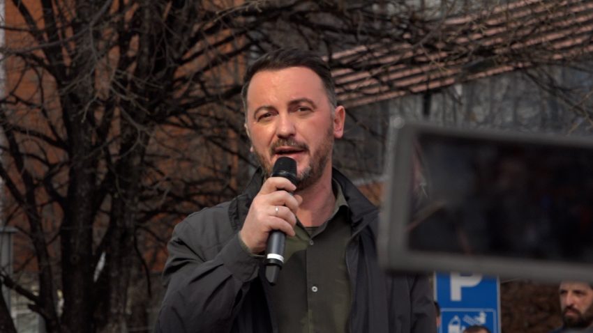 Dardan Molliqaj propozon zgjidhje kalimtare për krizën politike në vend