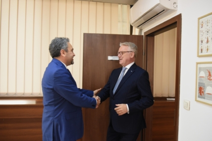 Shefi i OSBE’së takon Radoniqin: Po vazhdojmë ta mbështesim dixhitalizimin e proceseve kryesore zgjedhore