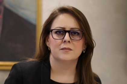 Hykmete Bajrami thotë se po shpërndahen lajme të rrema gjoja ajo ka thënë se do të ndalen shtesat për fëmijë