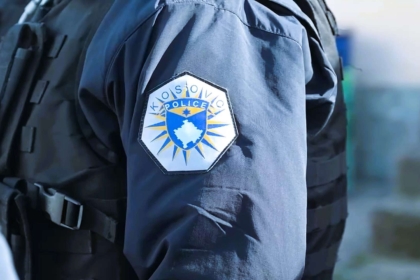Dy persona arrestohen në Pejë dhe Istog, policia konfiskon armë dhe municion