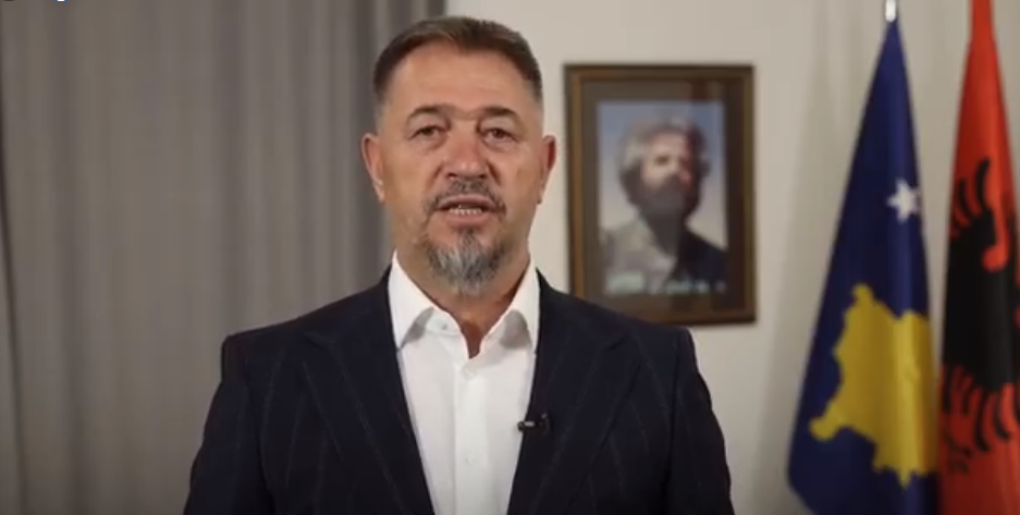 “Po i them Albin Kurtit lem rehat o vlla”, Sami Lushtaku në Pressing pas akuzave të Kurtit: Janë kamerat “Po i them Albin Kurtit lem rehat o vlla”, Sami Lushtaku në Pressing pas akuzave të Kurtit: Janë kamerat