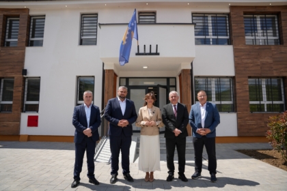 Përurohet një strehimore në veri, Haxhiu: E para në rajon sipas standardeve të Konventës së Stambollit