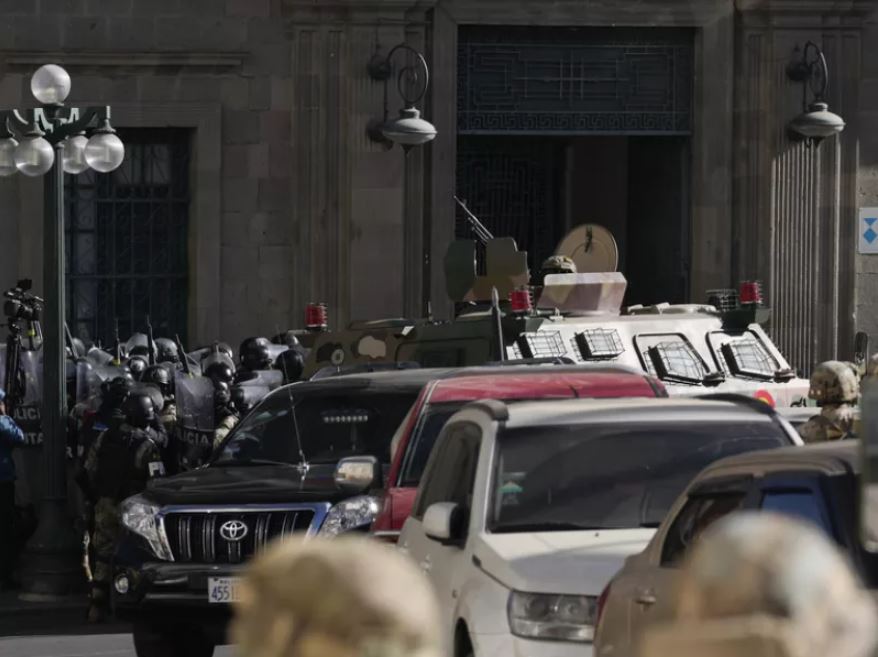Trazira në Bolivi, bankat mbyllin degët në kryeqytetin La Paz mes demonstratave antiqeveritare