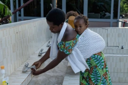 Ebola mund të përhapet më shpejt nga sa mendohej fillimisht, paralajmëron OBSH-ja