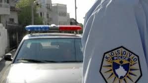 Kontrolli në ambientet e shkollës, dy nxënësve në Skenderaj u konfiskohen armë, fishekë e një thikë
